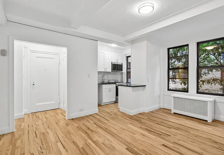 52 Clark St #3P — Photo 1