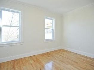 24 W 74th St, New York, NY 10023