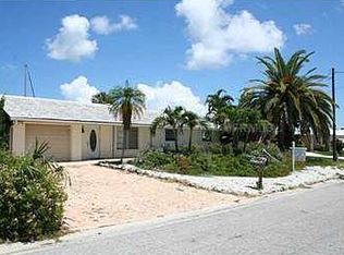 522 68th St, Holmes Beach, FL 34217