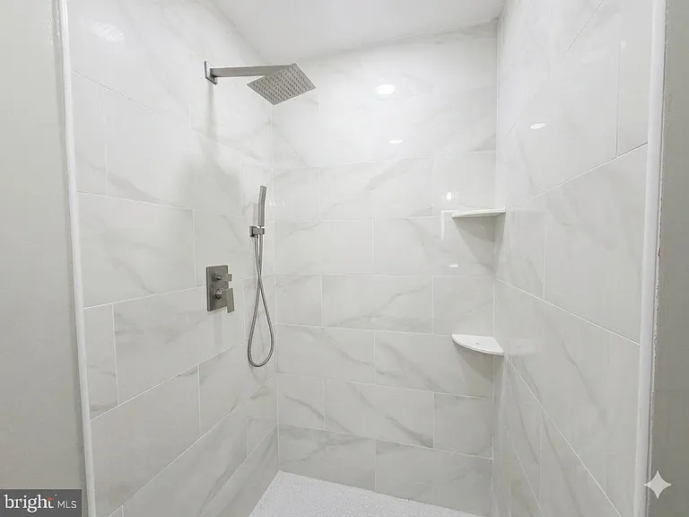 5001 Iroquois St — Photo 10