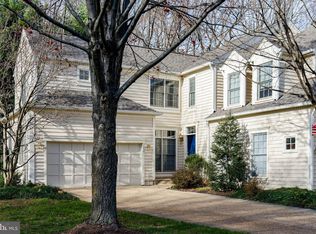 11436 Hollow Timber Ct, Reston, VA 20194