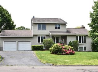 17 Old Sawmill Dr, Beacon Falls, CT 06403