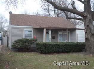 2122 S 9th St, Springfield, IL 62703