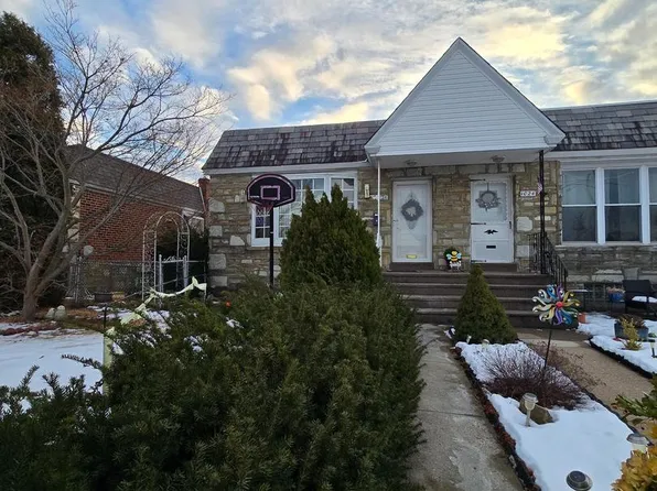 1026 Chandler St, Philadelphia, PA 19111