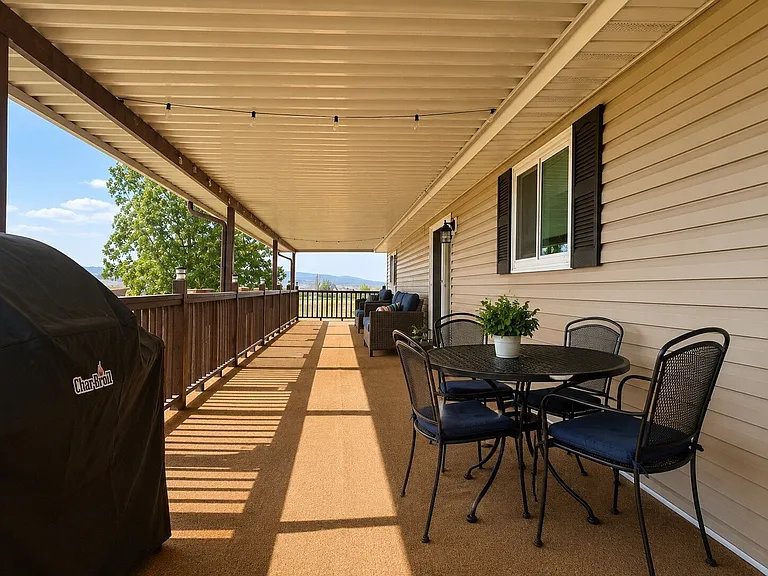 625 N Main St — Photo 34