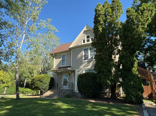 602 N Dubuque St, Iowa City, IA 52245
