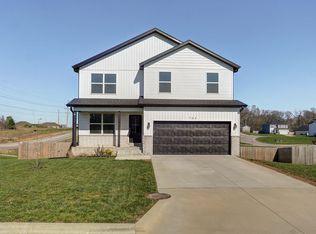 704 N Cheyenne Valley Rd, Nixa, MO 65714