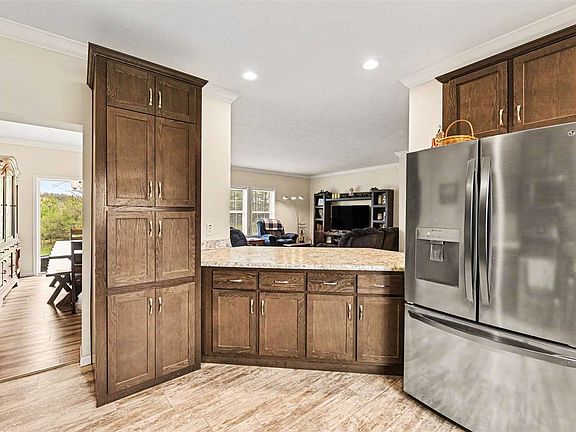 3rd image of 3293 Annies Way