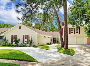 10607 Longmont Dr, Houston, TX 77042
