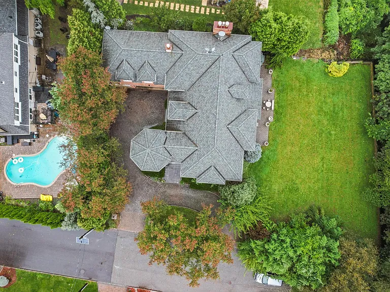 1 Euclid Rd — Photo 48