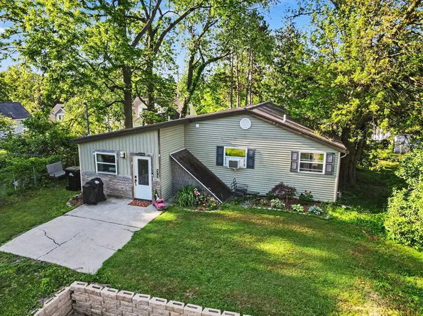 235 W Benson St, Hastings, MI 49058