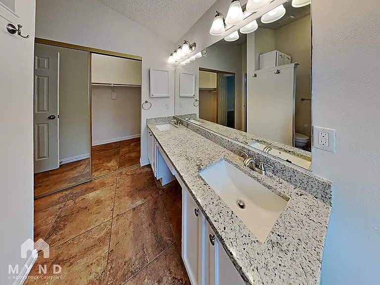 8704 Tigris Trl — Photo 8