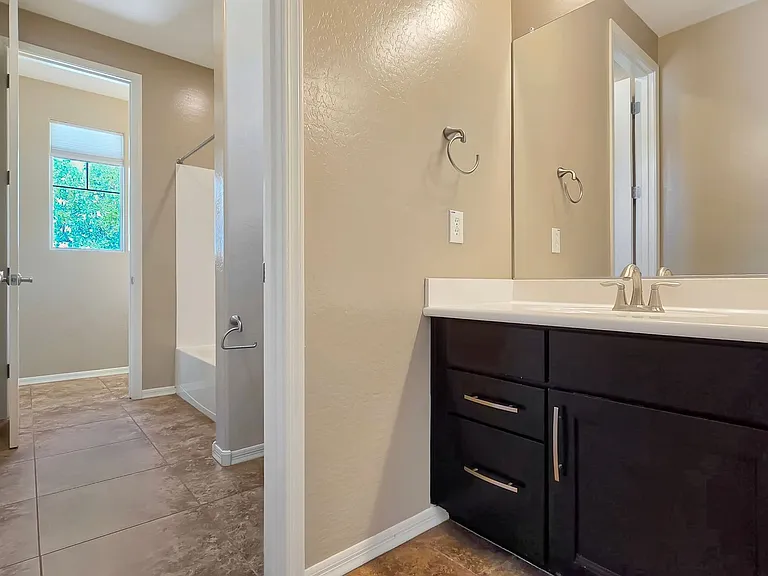 20737 W Valley View Dr — Photo 33