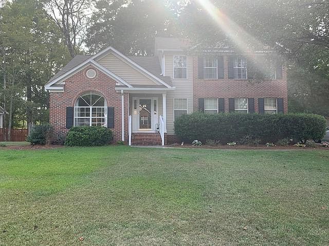 15 Glenhawk Loop