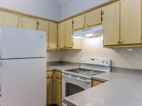 5th image of 2550 Samar Dr