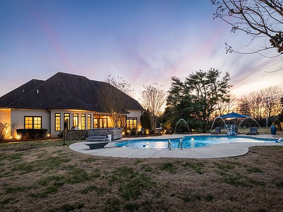 4th image of 400 Ernest Rice Ln