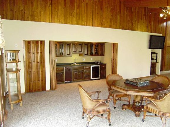 Living Room - Built in We