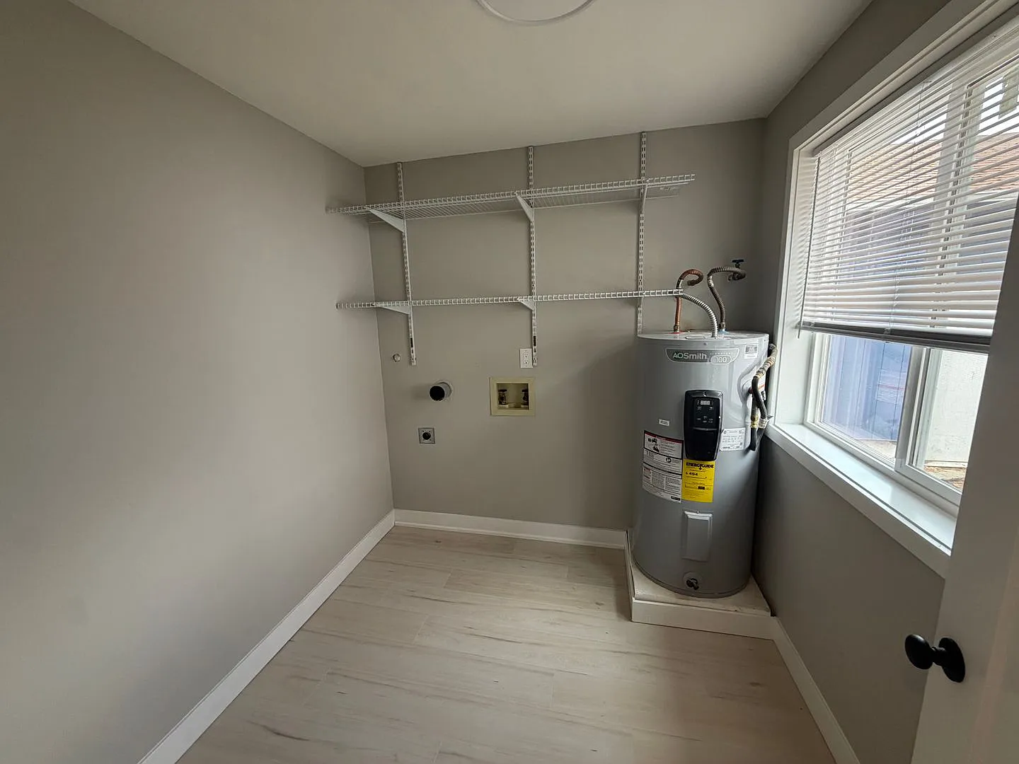 TAC T Carlyle Apartments — Photo 3