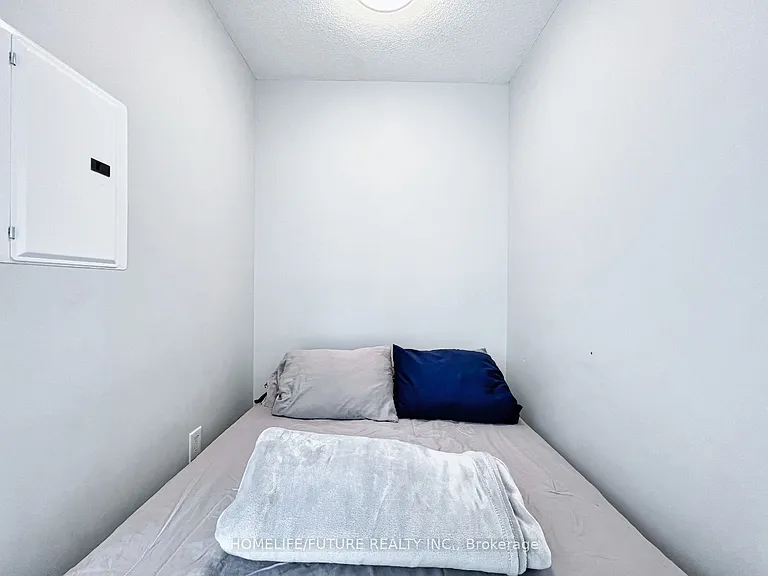 10 Capreol Ct #649 — Photo 19