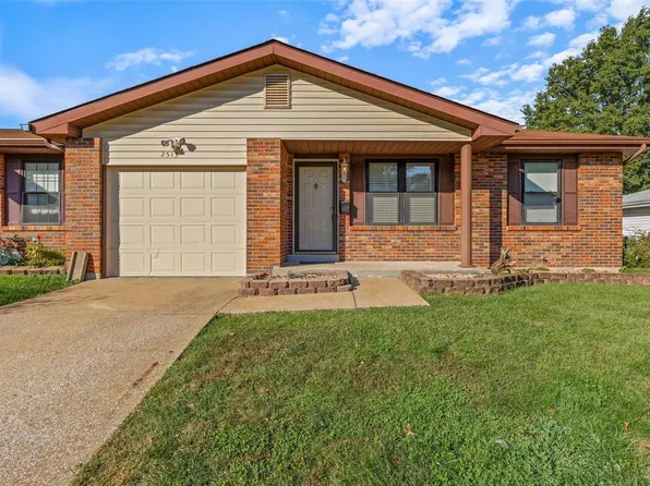 2513 Tanglewood Dr, Arnold, MO 63010