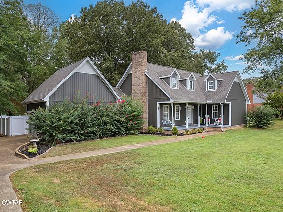 3rd image of 225 Meadow Brook Cir