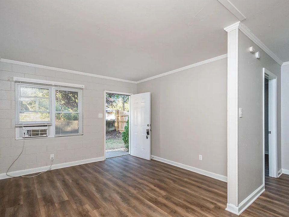 Living Room Entrance from Street