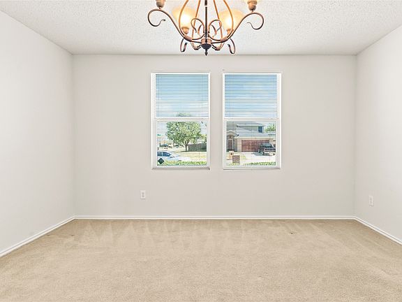4th image of 1429 Cherokee Rose Ln