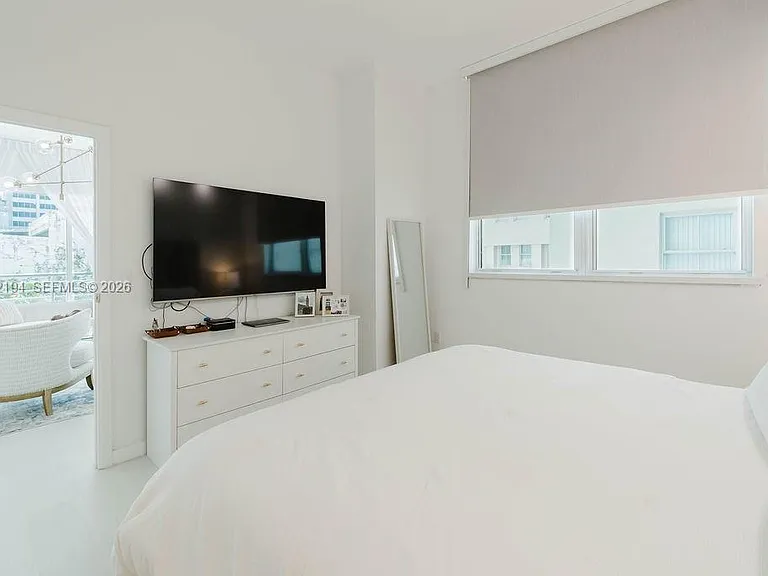 133 NE 2nd Ave #512 — Photo 8
