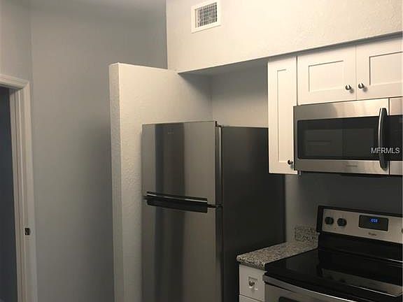 4th image of 2401 Decottes Ave