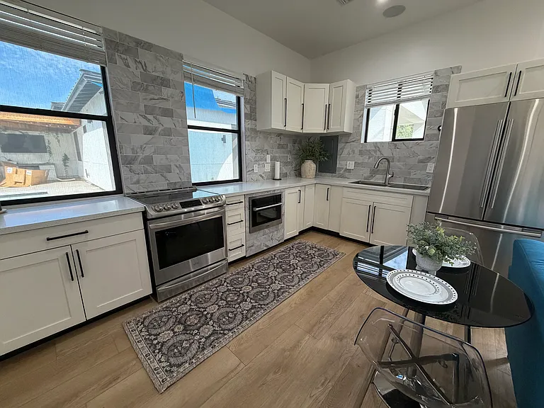 1807 E Campbell Ave — Photo 3