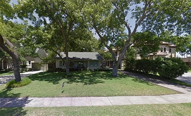 2nd image of 7911 Bryn Mawr Dr