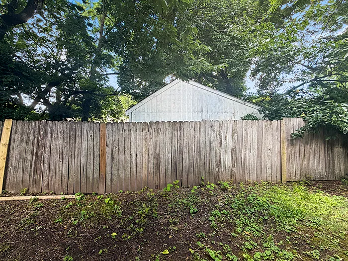 425 Hawkins Ave — Photo 17