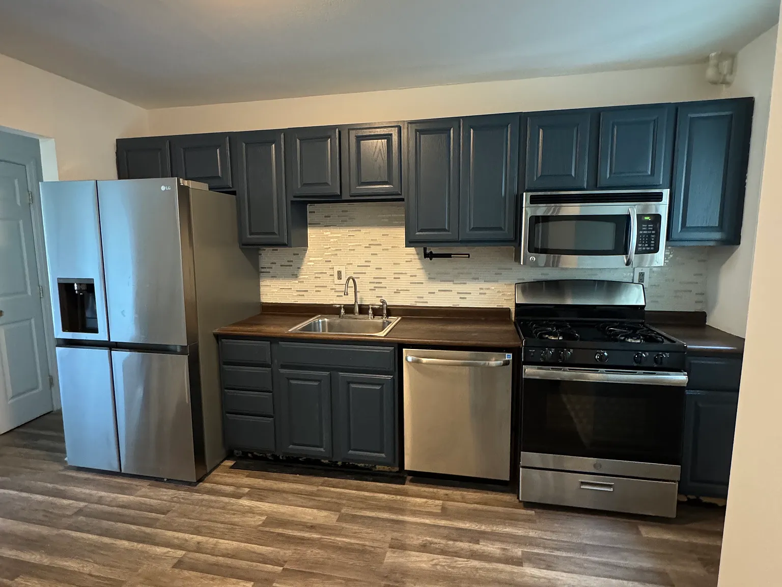 3 bed, 1500 sqft, $4,800 — Photo 4