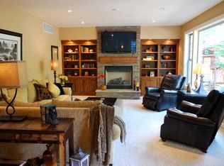 4121 Childs Rd, Lake Oswego, OR 97034