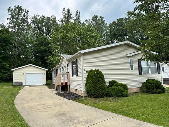 2nd image of 829 Savannah River Dr