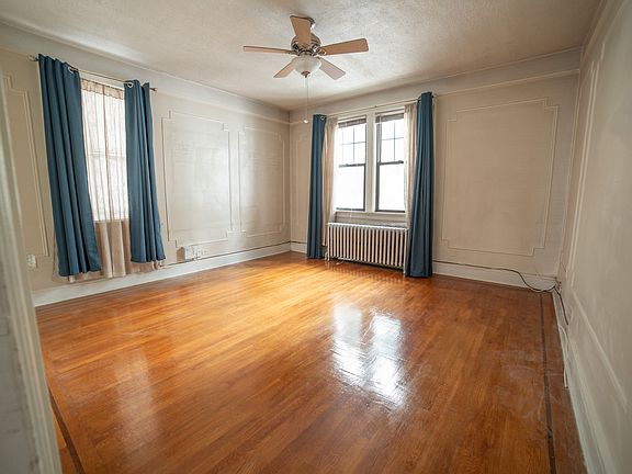 3rd image of 3968 Bell Ave #2