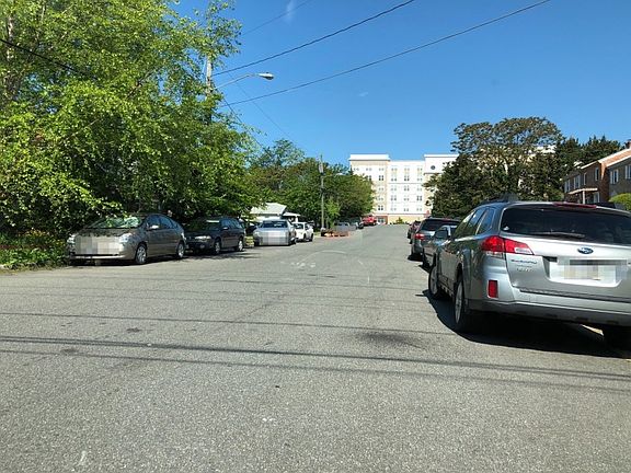 4th image of 2900 E Side Dr