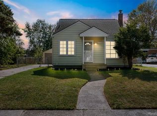 16106 Chesterfield Ave, Eastpointe, MI 48021