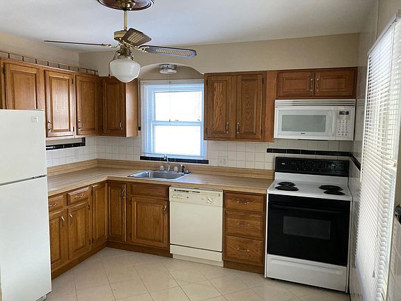 5th image of 1416 Holden Ave