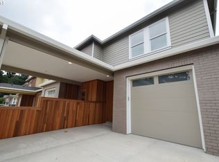 408 E Main St, Silverton, OR 97381