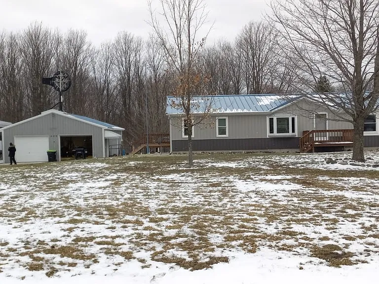 602 Saunders Rd SE — Photo 8