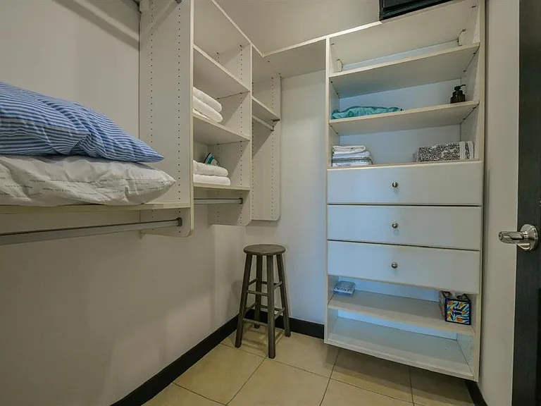 103 Avenue De Diego #1802 — Photo 17