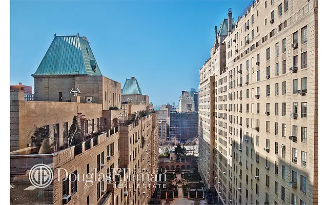 Sold by Douglas Elliman | media 20