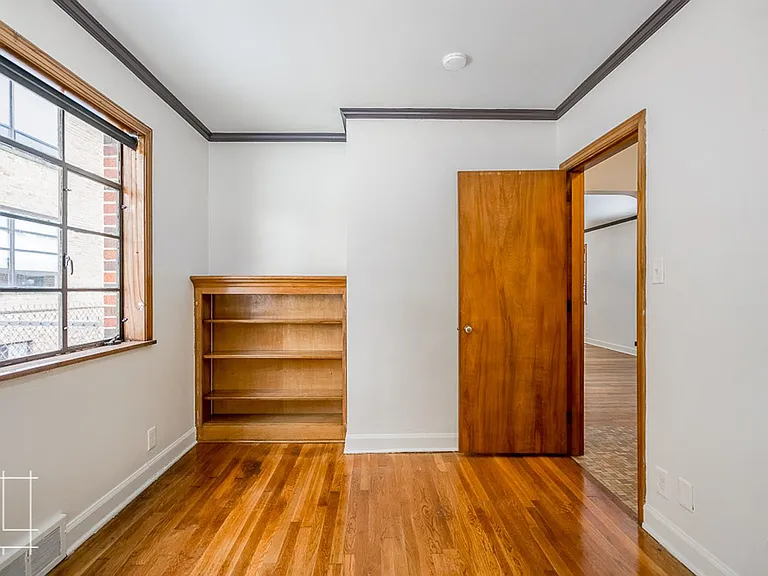 1374 E. Broad St. — Photo 6