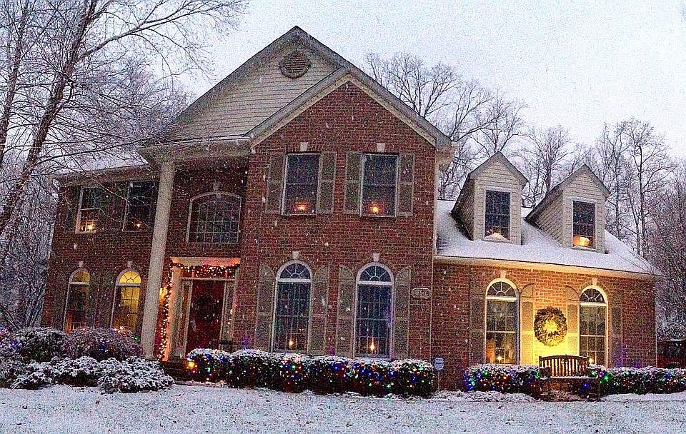 2nd image of 1104 Glastonbury Way