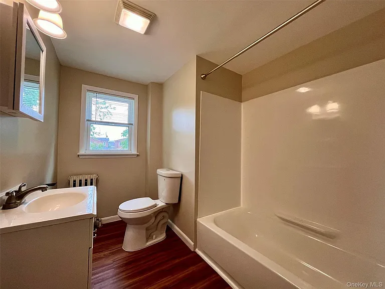35 S Remsen Ave — Photo 12
