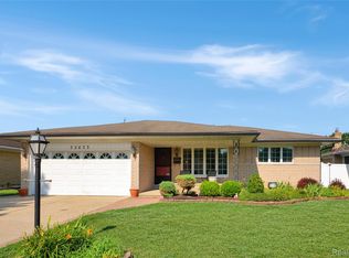 33633 Mina Dr, Sterling Heights, MI 48312