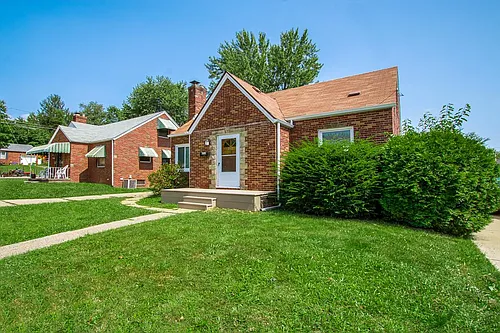 212 Cornelia Ave NE Photo 1 212 Cornelia Ave NE Photo 1