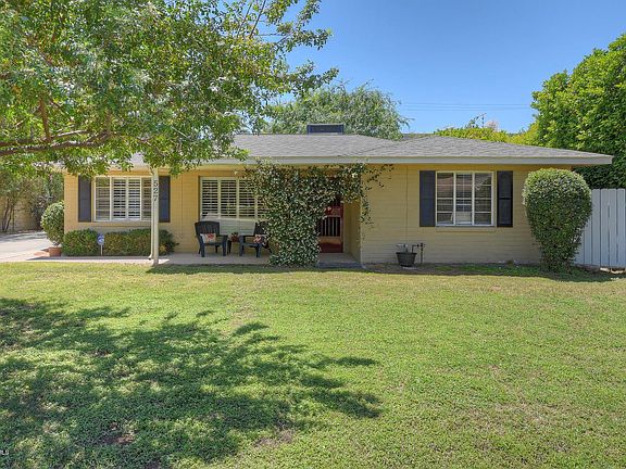 2nd image of 527 W San Juan Ave