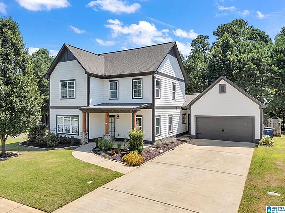 3rd image of 305 Lakeridge Dr